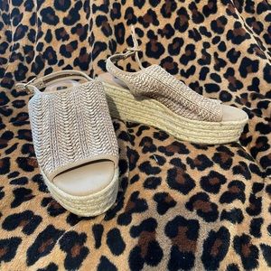 Stevens Platform Wedge Sandals size 8.